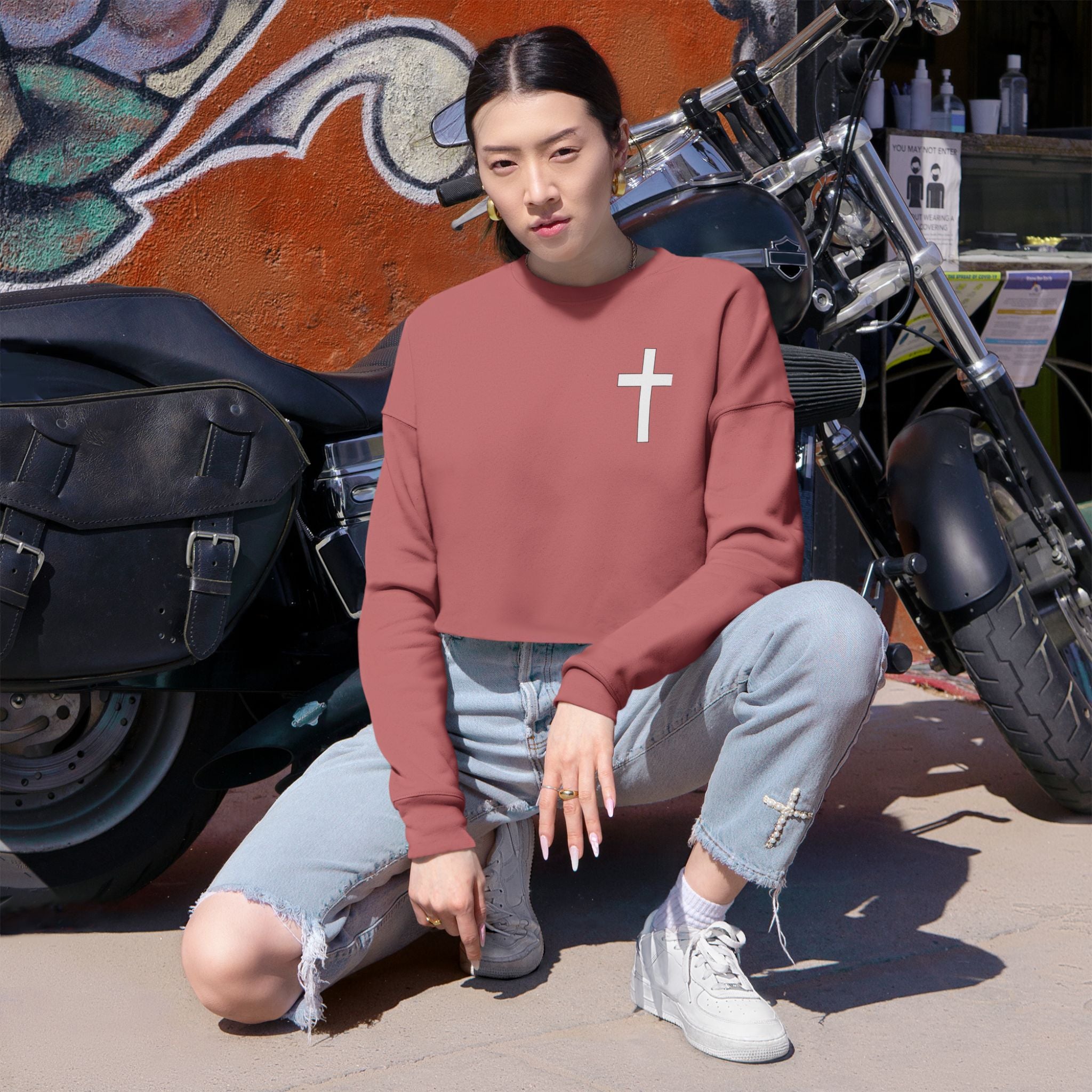 Faith Over Fear Cropped Sweatshirt – “I Can Do All Things Through Christ” (Pink)