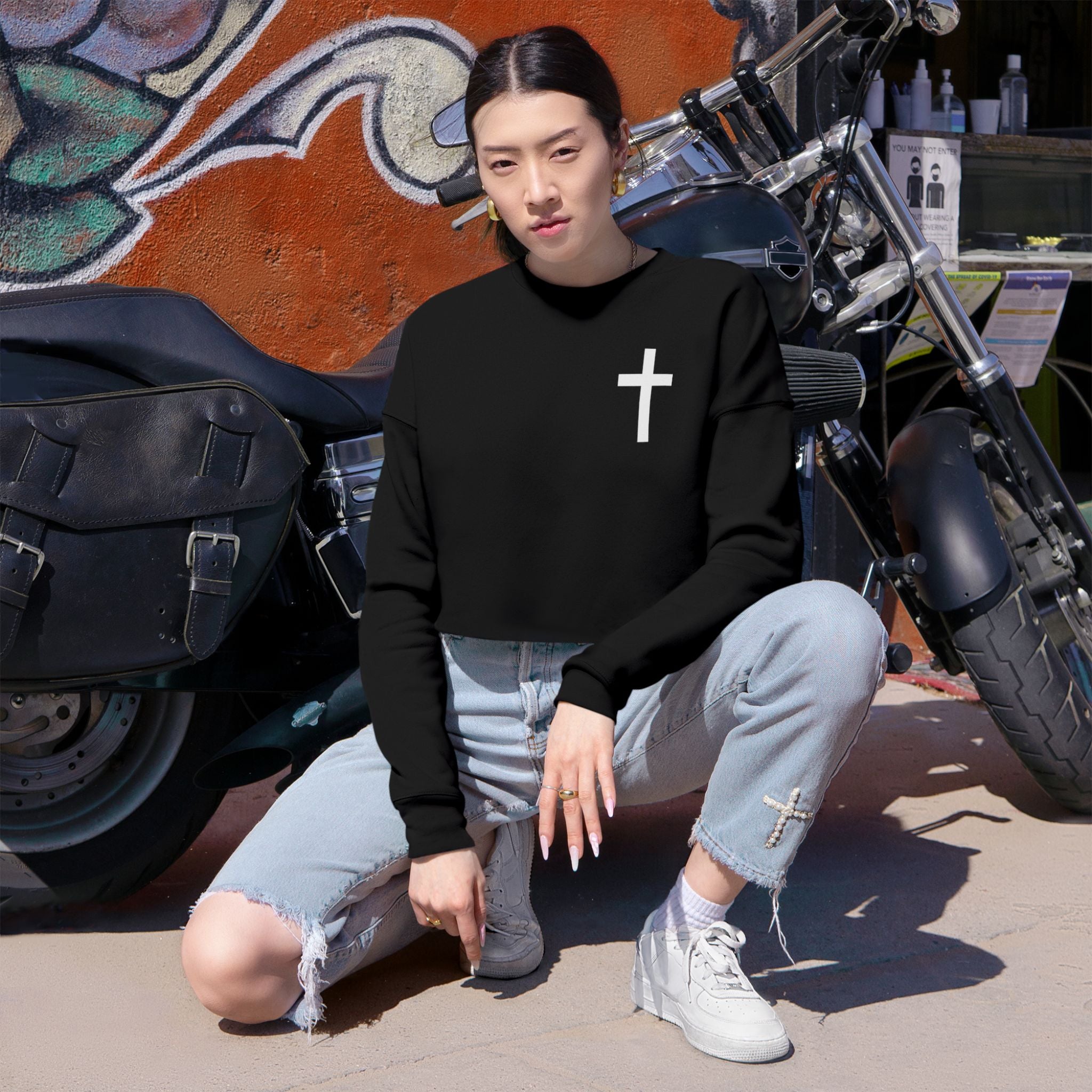 Faith Over Fear Cropped Sweatshirt – “I Can Do All Things Through Christ” (Black)
